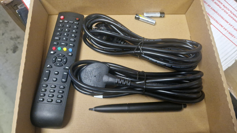 Clevertouch Plus LUX 75" 4K UHD Interactive Monitor (15475LUXHP)