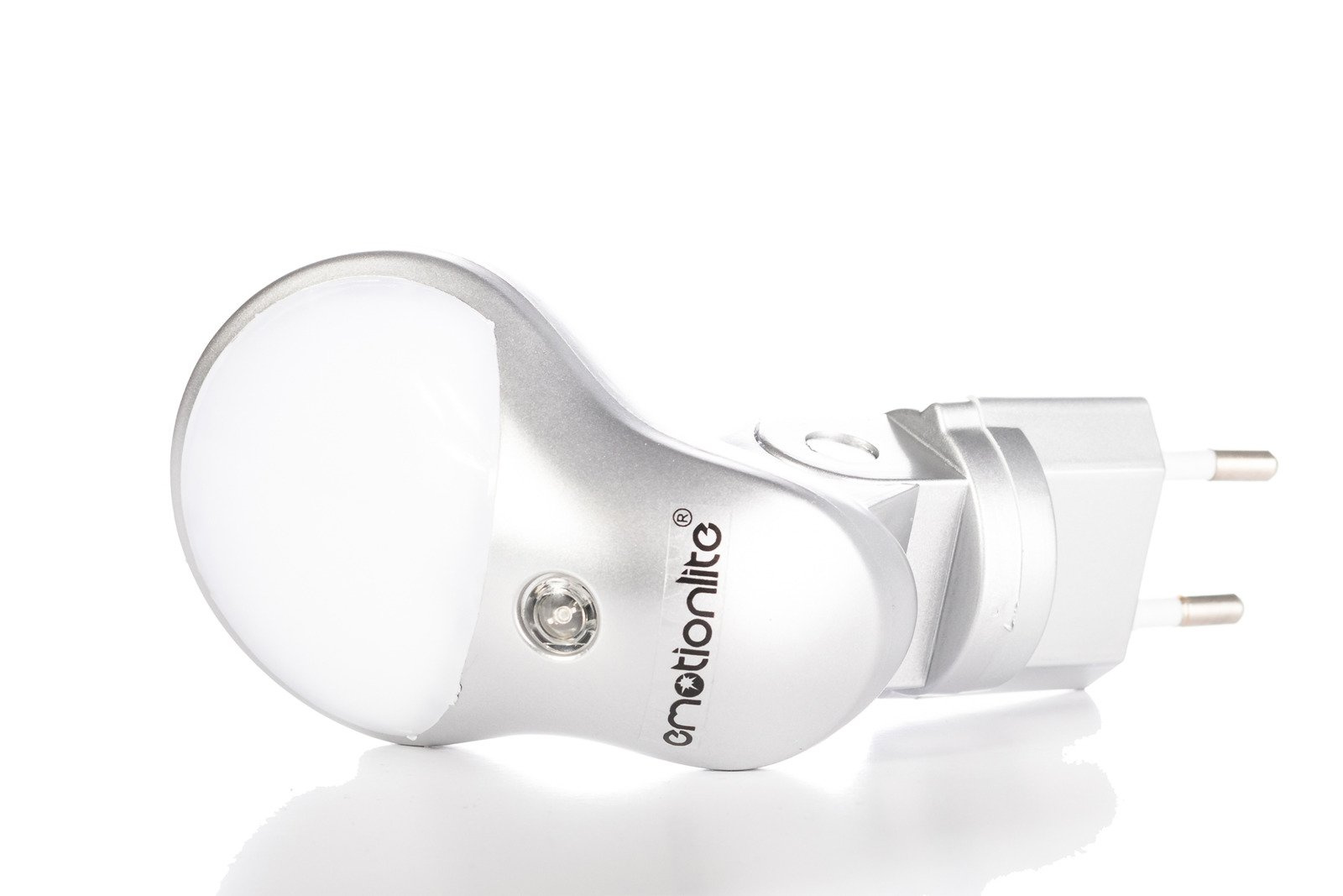 RGB LED night lamp with twilight sensor