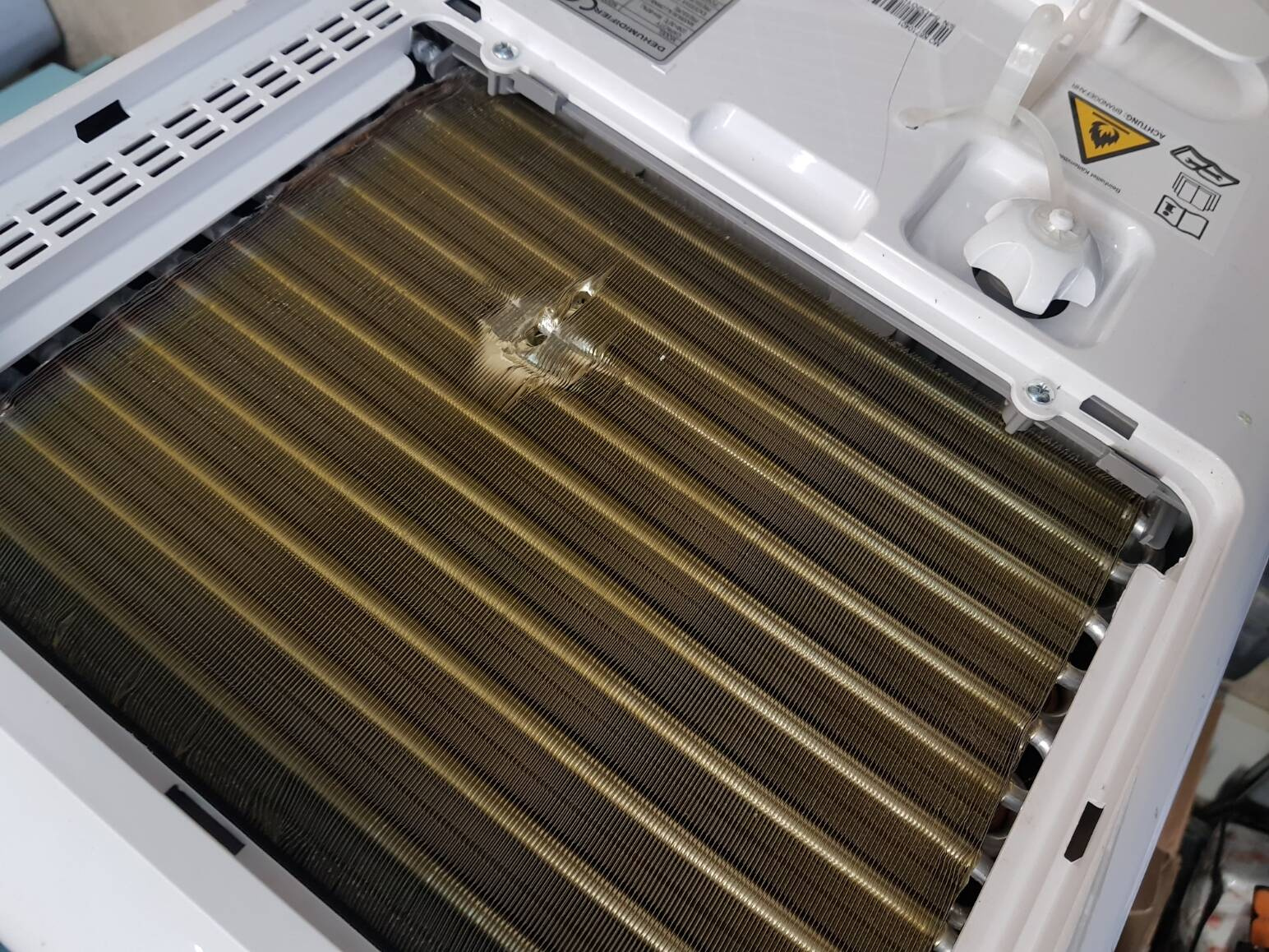 Comfee MDDP-50DEN7 1060W Luftentfeuchter 50l/24h