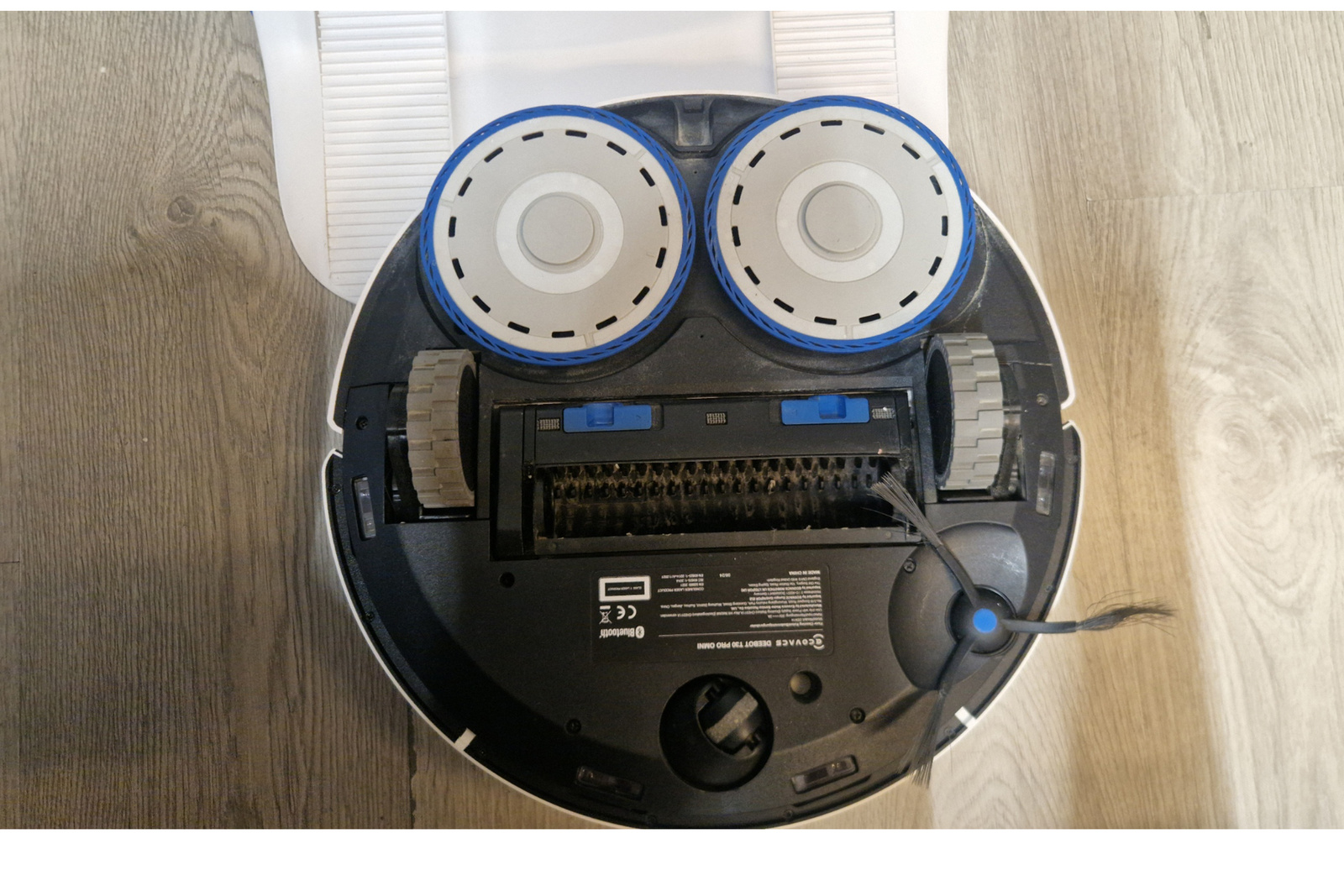 Ecovacs Deebot T30 Pro Omni white robot vacuum cleaner and mop