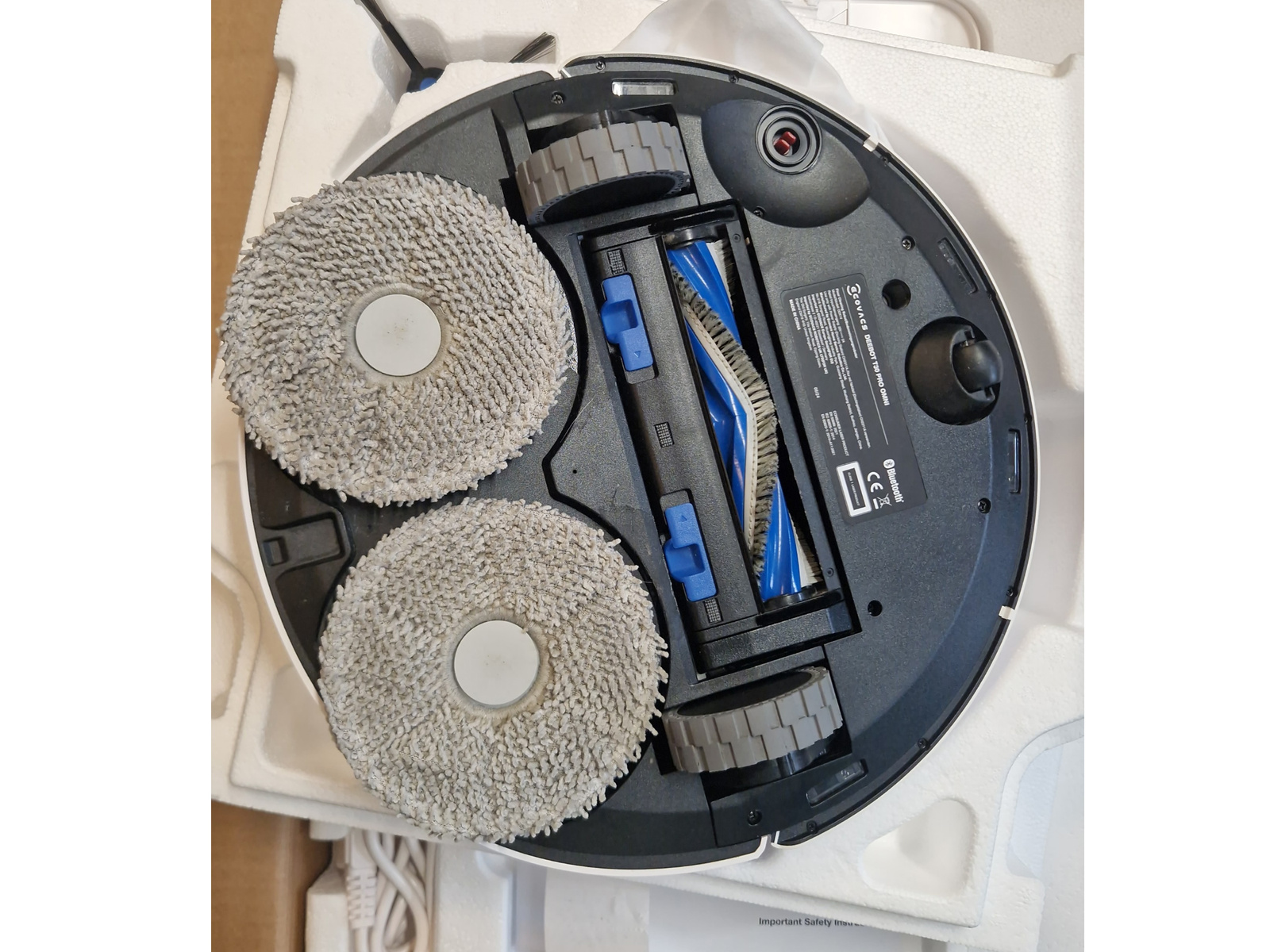 Ecovacs Deebot T30 Pro Omni weiß Roboterstaubsauger und Wischmopp