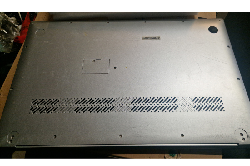 Laptop Thomson NEO 17 i5-1035G1 17.3" 8GB 512GB SSD Windows 11 Srebrny