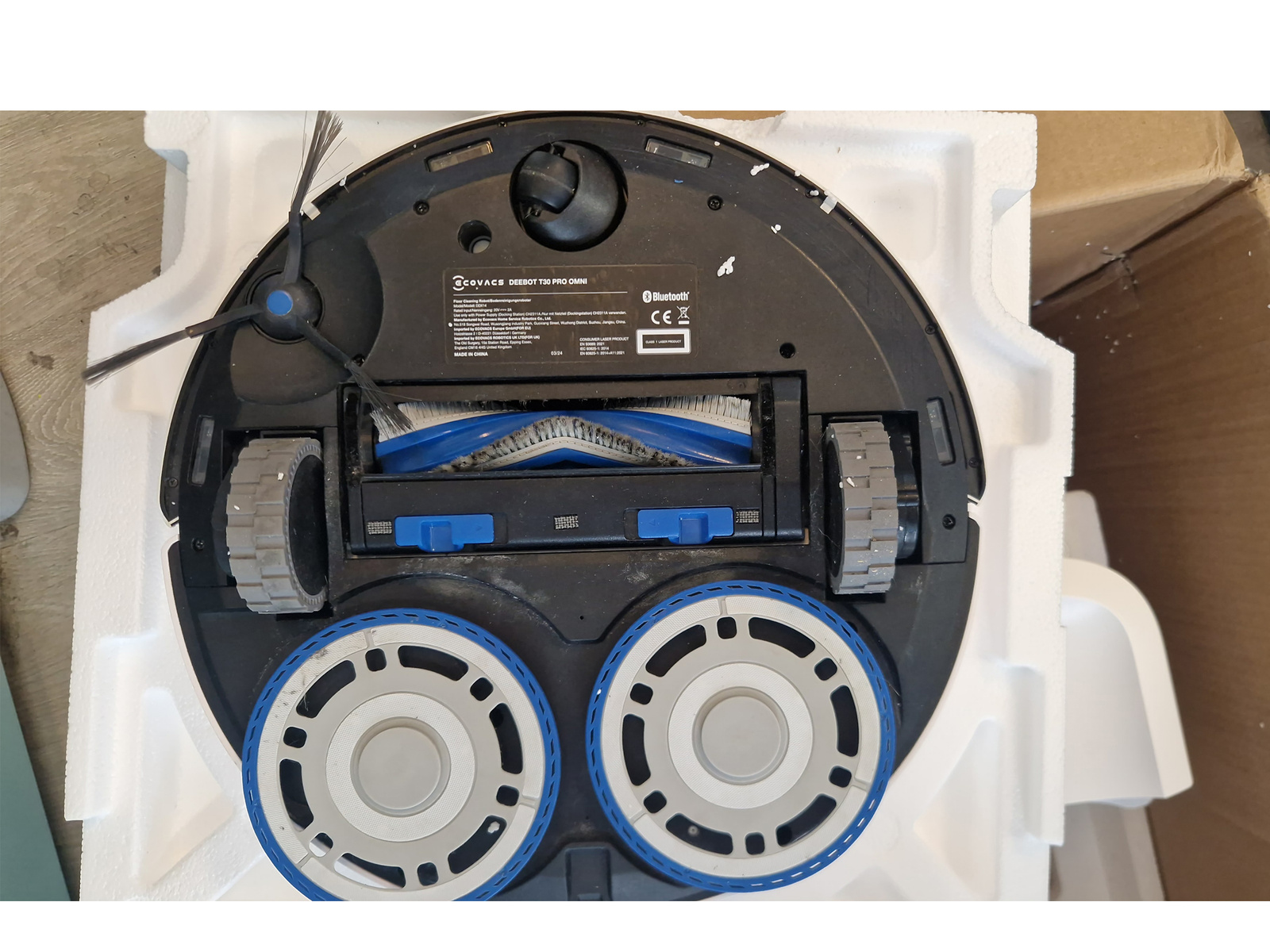 Ecovacs Deebot T30 Pro Omni white robot vacuum cleaner and mop