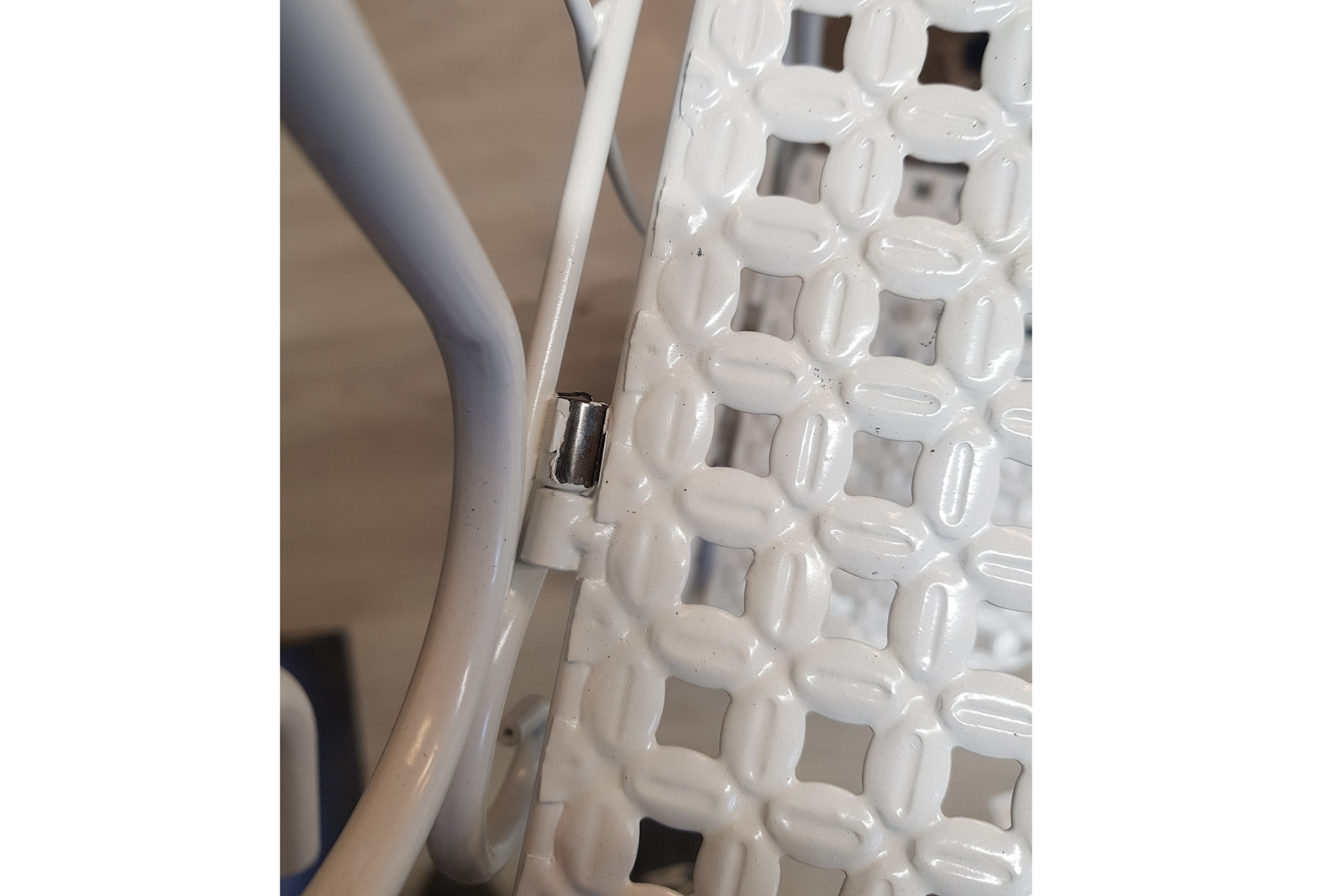 Relaxdays Metal Flower Shelf