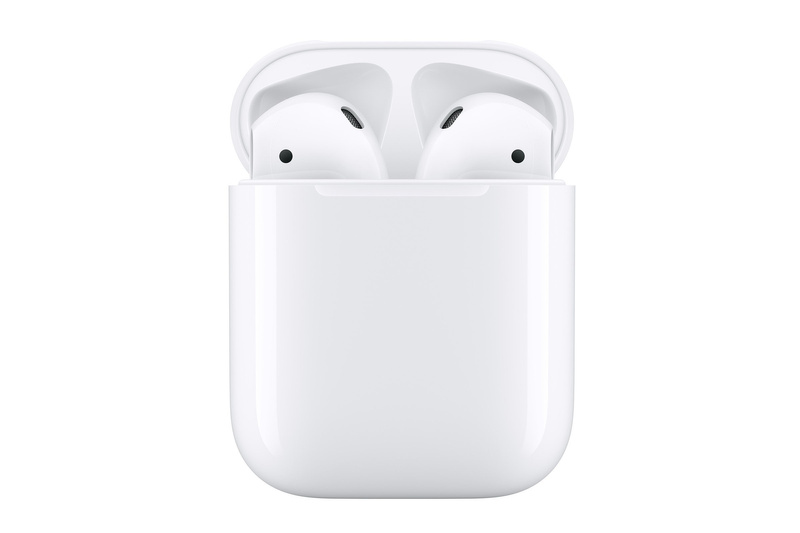 Apple AirPods mit Ladecase 2gen A1938