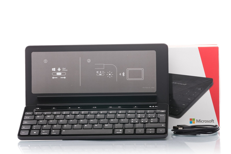 Testatur Microsoft Universal Mobile (Italienisch) P2Z-00013 Schwarz QWERTY