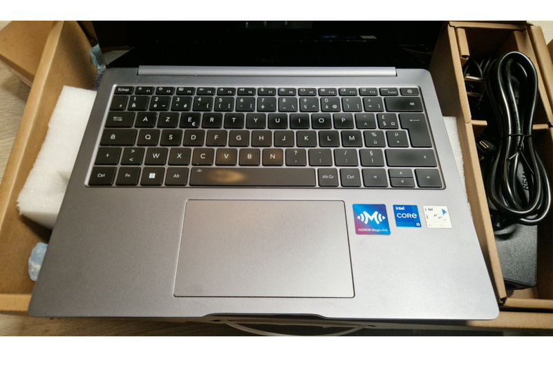 Laptop Honor MagicBook 14 GLO-F56 i5-12500H 16GB 512GB SSD 2.1K AZERTY